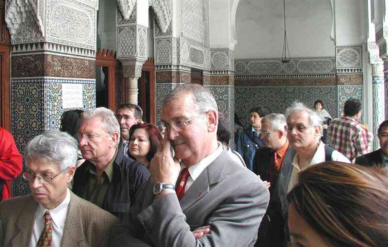 Paris 2005 (25) (Schappacher).jpg - ... dans le hall...